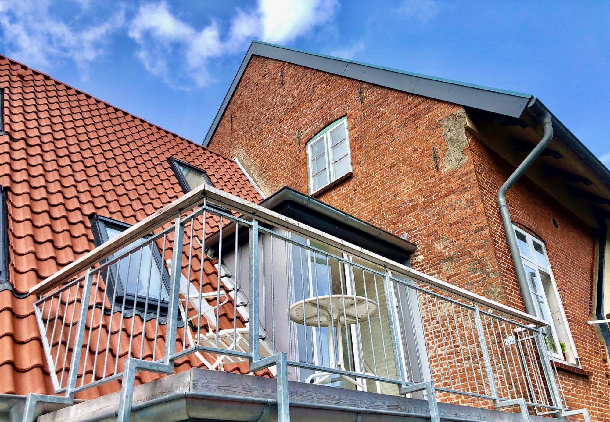 Gaestehaus Kajuete Direkt Am Wasser Friedrichstadt Exteriör bild