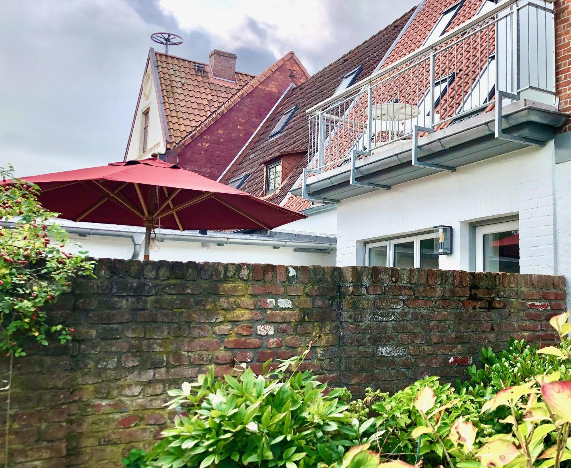 Gaestehaus Kajuete Direkt Am Wasser Friedrichstadt Exteriör bild